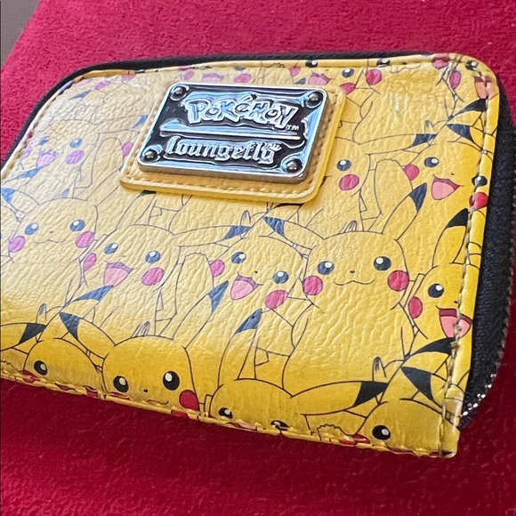LOUNGEFLY Pokemon Collaboration x Pikachu Wallet - Picture 2 of 8
